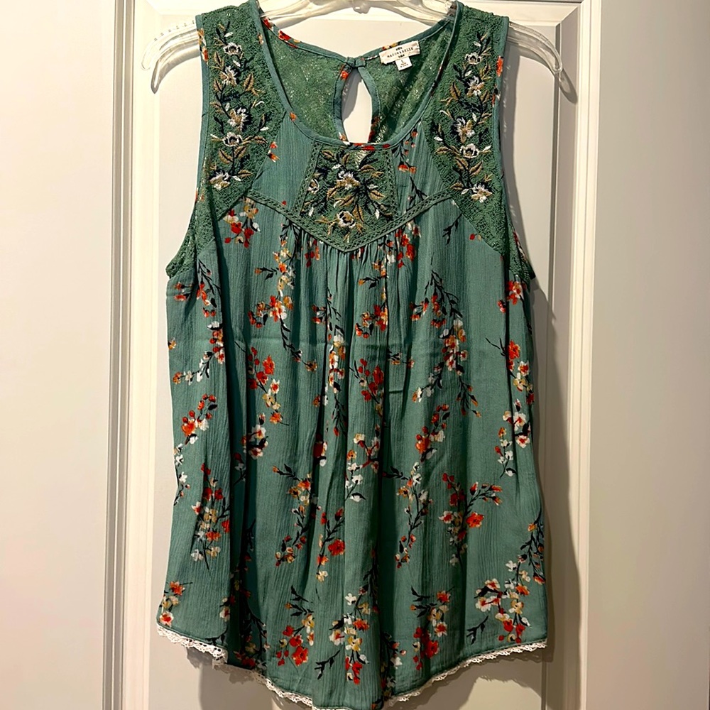 Mason & Belle - Sleeveless Blouse - Large